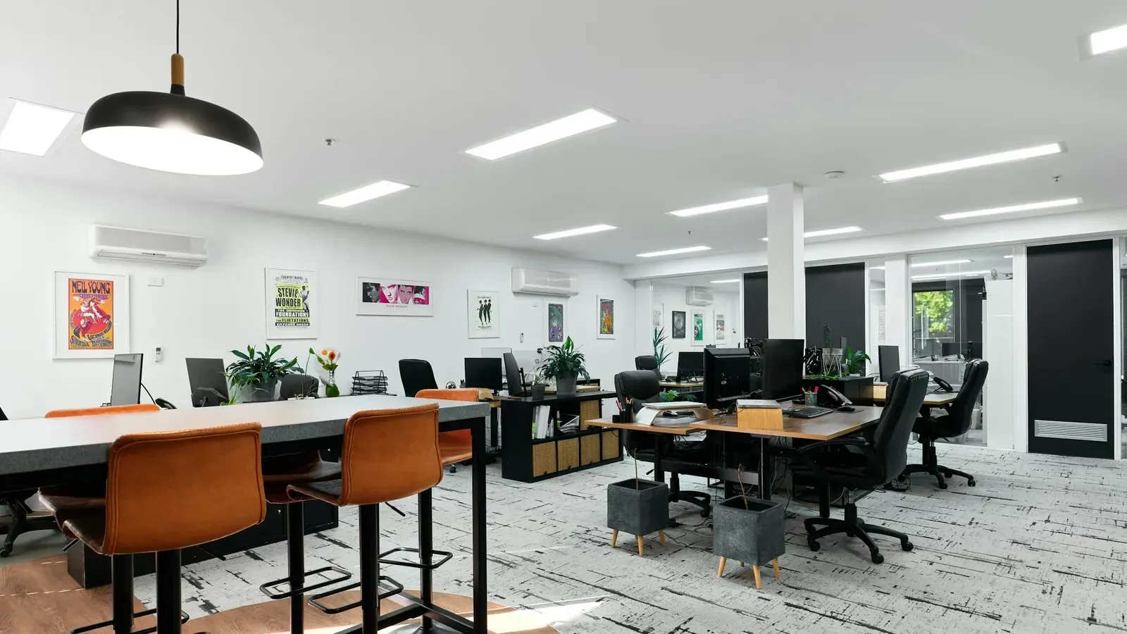 Open space – radna mjesta i kutak za odmor